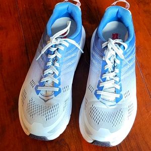 Hoka One One Tims to Fly